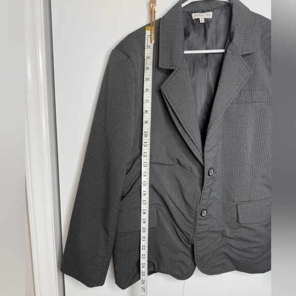 Moon River - Double layer jacket -Grey Charcoal Pinstripe Blazer -RTR size Med - Picture 10 of 11